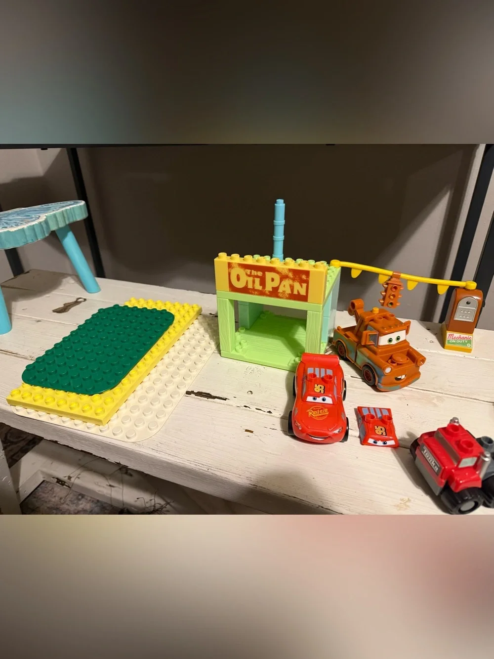 Mega Bloks Disney Pixar CARS Supercharged: Gas Corner (7768) - READ